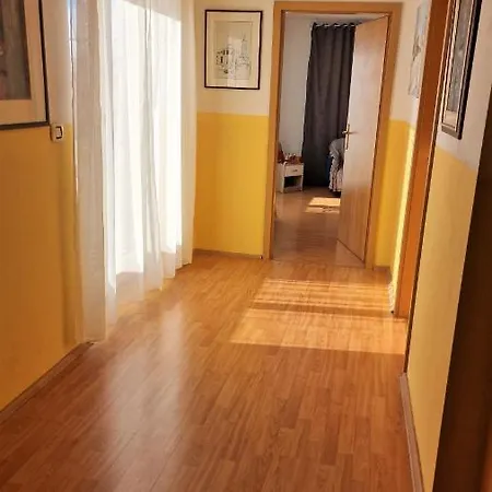 Simple 3-room Lejlighed Kukuljanovo