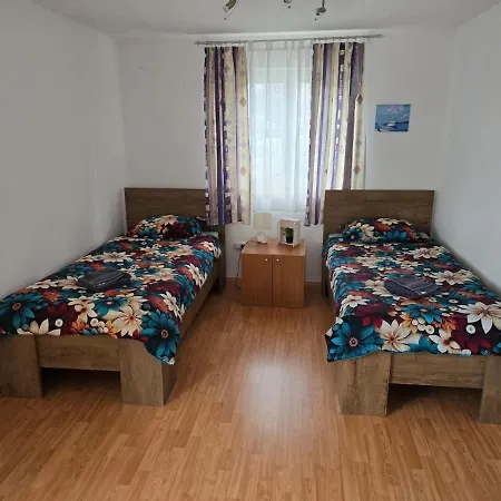 Appartement Simple 3-room Kukuljanovo