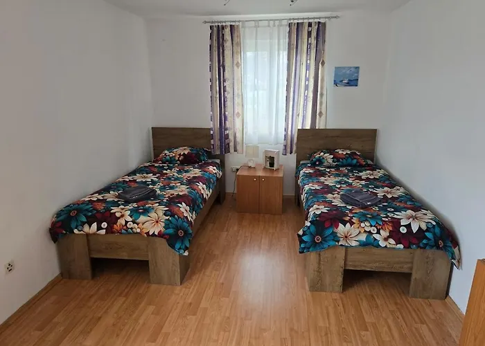 公寓 Simple 3-room Kukuljanovo